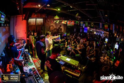 Singha Music w/ Aof Pongsak at Atmos (Album 2) — photo 98