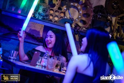 Singha Music w/ Aof Pongsak at Atmos (Album 2) — photo 106
