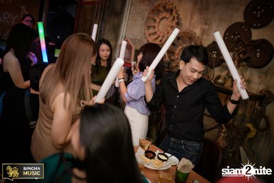 Singha Music w/ Aof Pongsak at Atmos (Album 2) — photo 120