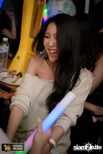 Singha Music w/ Aof Pongsak at Atmos (Album 2) — photo 145