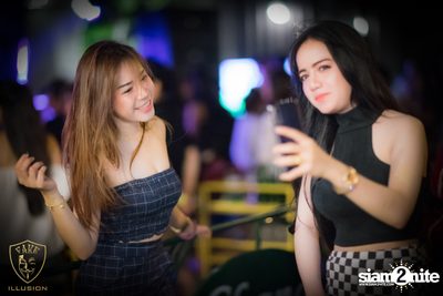 FAKE Illusion x Chivas Regal นำเสนอ The Toys — photo 15