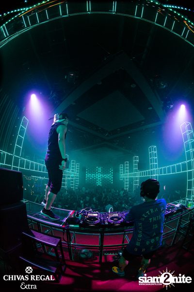 Lit Lords ที่ ดิฟเฟอร์ ผับ พัทยา — photo 96