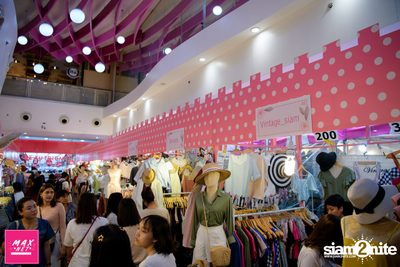 Sweat16 x Pod Mini Concert at Castle Pink Market — photo 6