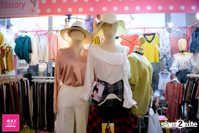 Sweat16 x Pod Mini Concert at Castle Pink Market — photo 10