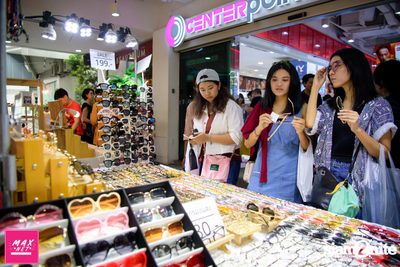 Sweat16 x Pod Mini Concert at Castle Pink Market — photo 26