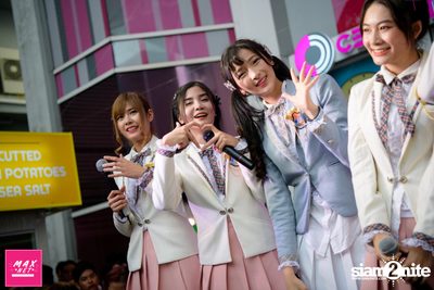 Sweat16 x Pod Mini Concert at Castle Pink Market — photo 128