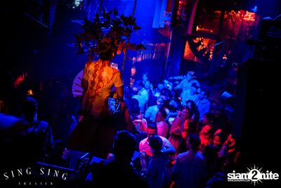 BLING IT กับ Bangkok Invaders ที่ ซิง ซิง เธียเตอร์ — photo 36