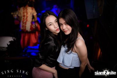 BLING IT กับ Bangkok Invaders ที่ ซิง ซิง เธียเตอร์ — photo 37