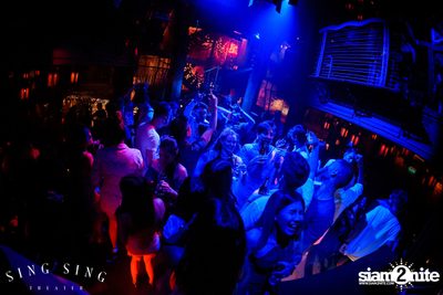 BLING IT กับ Bangkok Invaders ที่ ซิง ซิง เธียเตอร์ — photo 45