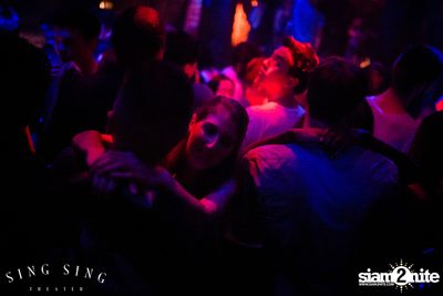 BLING IT กับ Bangkok Invaders ที่ ซิง ซิง เธียเตอร์ — photo 76