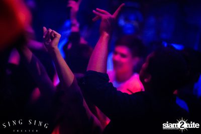 BLING IT กับ Bangkok Invaders ที่ ซิง ซิง เธียเตอร์ — photo 79