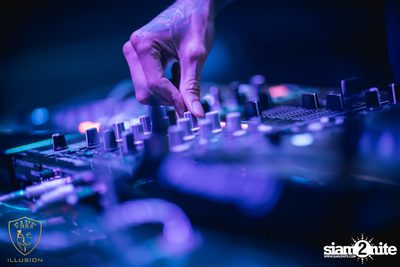 KrackFlowFuture นำเสนอ Hard House Bass ที่ เฟค อิลลูชั่น — photo 8