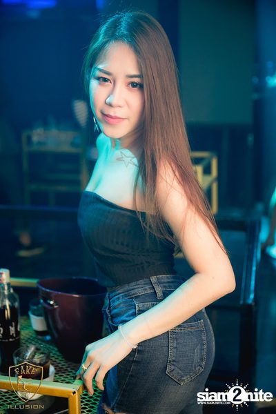 KrackFlowFuture นำเสนอ Hard House Bass ที่ เฟค อิลลูชั่น — photo 29