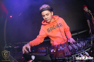 KrackFlowFuture นำเสนอ Hard House Bass ที่ เฟค อิลลูชั่น — photo 69