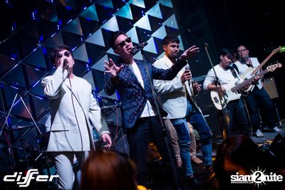 Light It Up Party ที่ ดิฟเฟอร์ ผับ พัทยา — photo 15