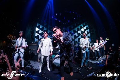 Light It Up Party ที่ ดิฟเฟอร์ ผับ พัทยา — photo 31