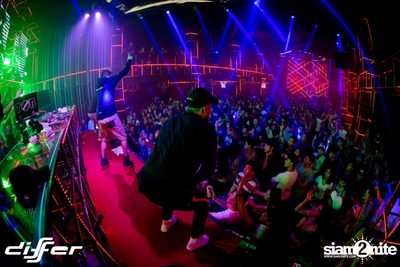 Light It Up Party ที่ ดิฟเฟอร์ ผับ พัทยา — photo 71