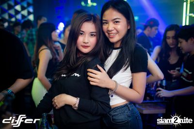 Light It Up Party ที่ ดิฟเฟอร์ ผับ พัทยา — photo 78