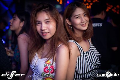 Light It Up Party ที่ ดิฟเฟอร์ ผับ พัทยา — photo 81