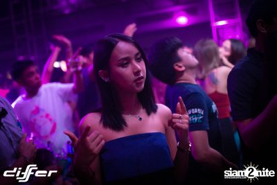 Light It Up Party ที่ ดิฟเฟอร์ ผับ พัทยา — photo 91