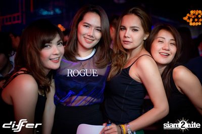 Light It Up Party ที่ ดิฟเฟอร์ ผับ พัทยา — photo 99