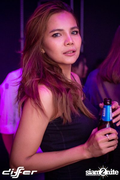Light It Up Party ที่ ดิฟเฟอร์ ผับ พัทยา — photo 101