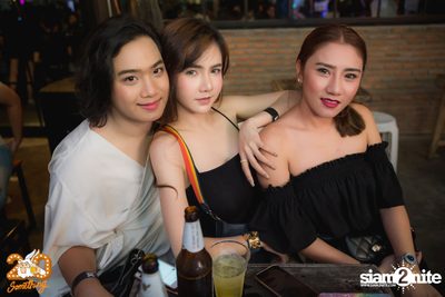 20somethingbar: SADturday Party w/ Portrait x O-Pavee — photo 13