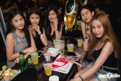 20somethingbar: SADturday Party w/ Portrait x O-Pavee — photo 37