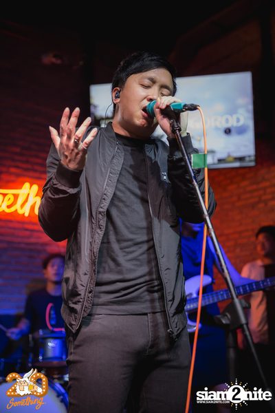 20somethingbar: SADturday Party w/ Portrait x O-Pavee — photo 100
