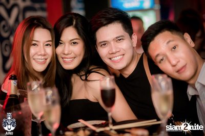 Saturday Night at AINU Bar, Thonglor — photo 8