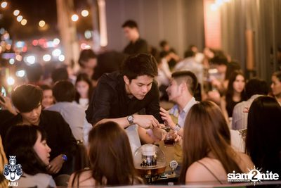 Saturday Night at AINU Bar, Thonglor — photo 9