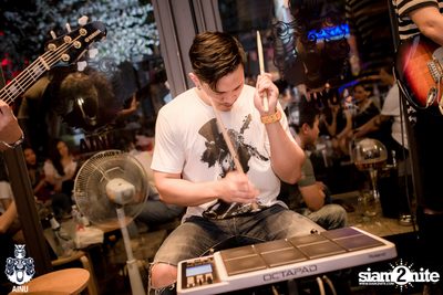 Saturday Night at AINU Bar, Thonglor — photo 47