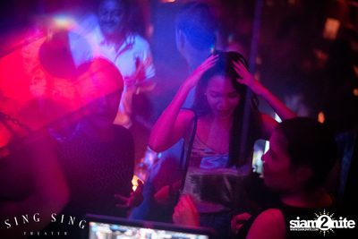BLING IT กับ Bangkok Invaders ที่ ซิง ซิง เธียเตอร์ — photo 54