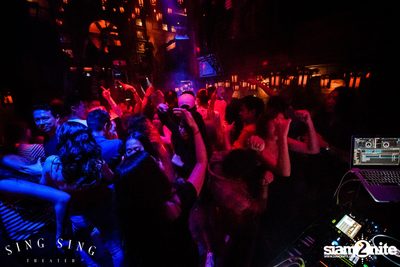 BLING IT กับ Bangkok Invaders ที่ ซิง ซิง เธียเตอร์ — photo 68