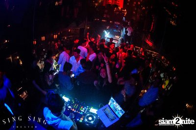 BLING IT กับ Bangkok Invaders ที่ ซิง ซิง เธียเตอร์ — photo 104
