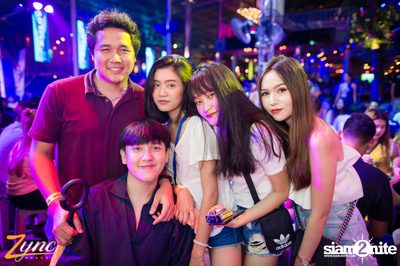Back to School Party กับ Atom Chanakan ที่ ซิงค์ รังสิต — photo 19