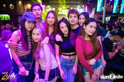 Back to School Party กับ Atom Chanakan ที่ ซิงค์ รังสิต — photo 20