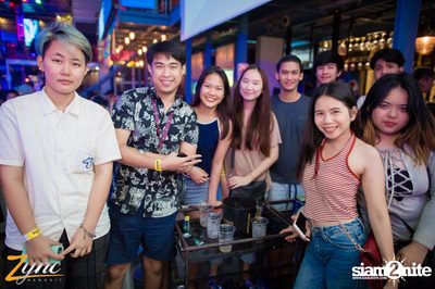 Back to School Party กับ Atom Chanakan ที่ ซิงค์ รังสิต — photo 31