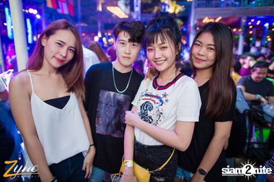 Back to School Party กับ Atom Chanakan ที่ ซิงค์ รังสิต — photo 33