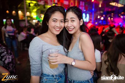 Back to School Party กับ Atom Chanakan ที่ ซิงค์ รังสิต — photo 37