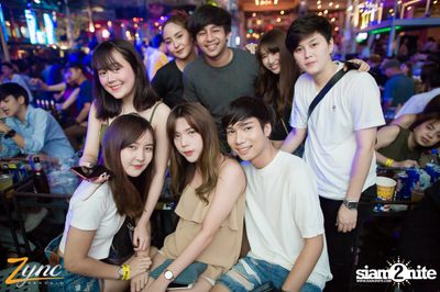 Back to School Party กับ Atom Chanakan ที่ ซิงค์ รังสิต — photo 40