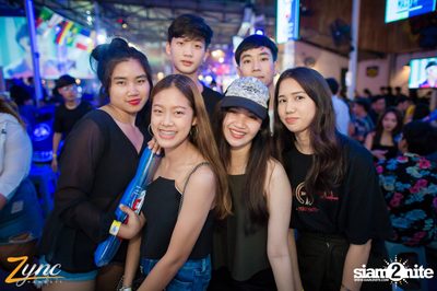 Back to School Party กับ Atom Chanakan ที่ ซิงค์ รังสิต — photo 56