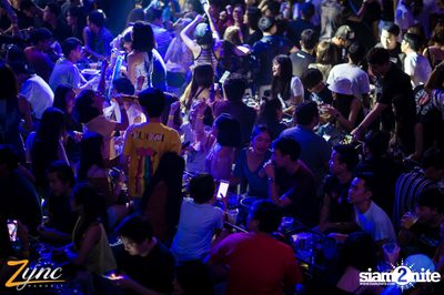 Back to School Party กับ Atom Chanakan ที่ ซิงค์ รังสิต — photo 59