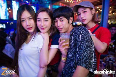 Back to School Party กับ Atom Chanakan ที่ ซิงค์ รังสิต — photo 91