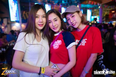 Back to School Party กับ Atom Chanakan ที่ ซิงค์ รังสิต — photo 92