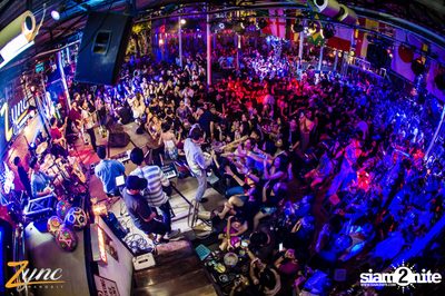Back to School Party กับ Atom Chanakan ที่ ซิงค์ รังสิต — photo 141