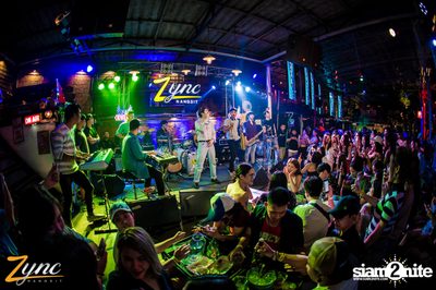 Back to School Party กับ Atom Chanakan ที่ ซิงค์ รังสิต — photo 151