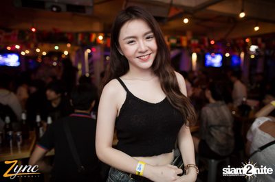 Back to School Party กับ Atom Chanakan ที่ ซิงค์ รังสิต — photo 172
