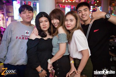 Back to School Party กับ Atom Chanakan ที่ ซิงค์ รังสิต — photo 174