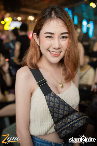 Back to School Party กับ Atom Chanakan ที่ ซิงค์ รังสิต — photo 181